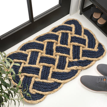 Maeve Classic Coastal Scalloped Basketweave Coir Mat
